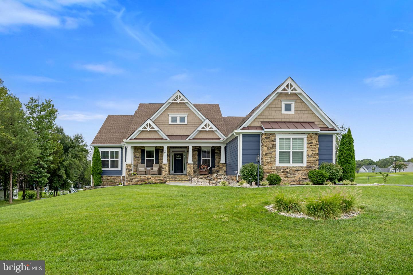 201 Saratoga Woods Ln — photo