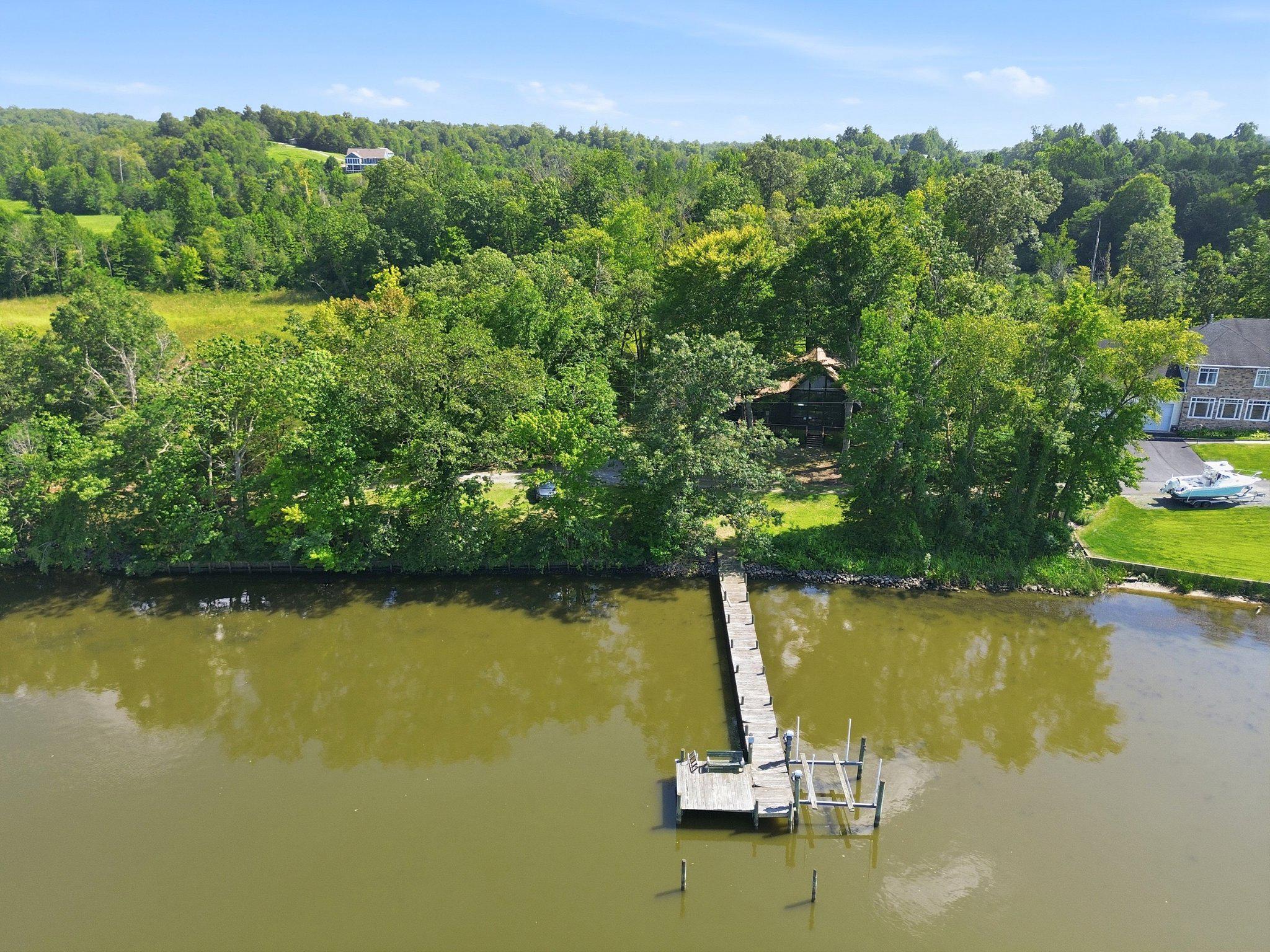 454 Wood Landing Rd — photo