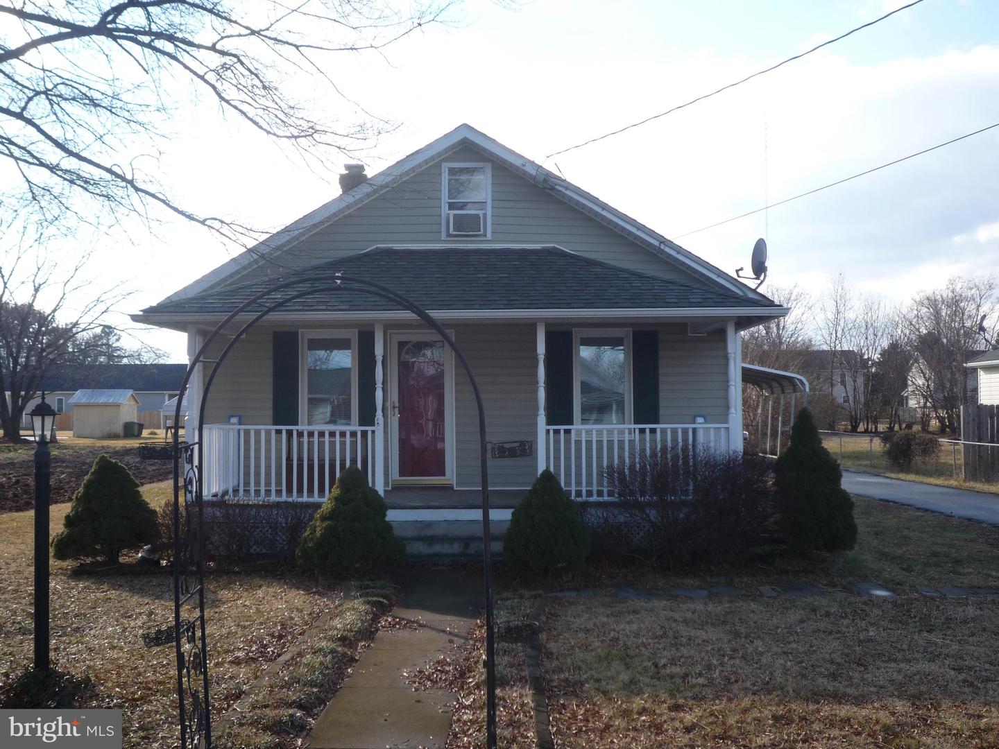 104 Greenway St — photo