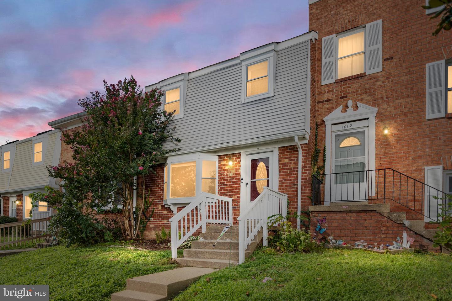 1017 Thomas Jefferson Pl — photo