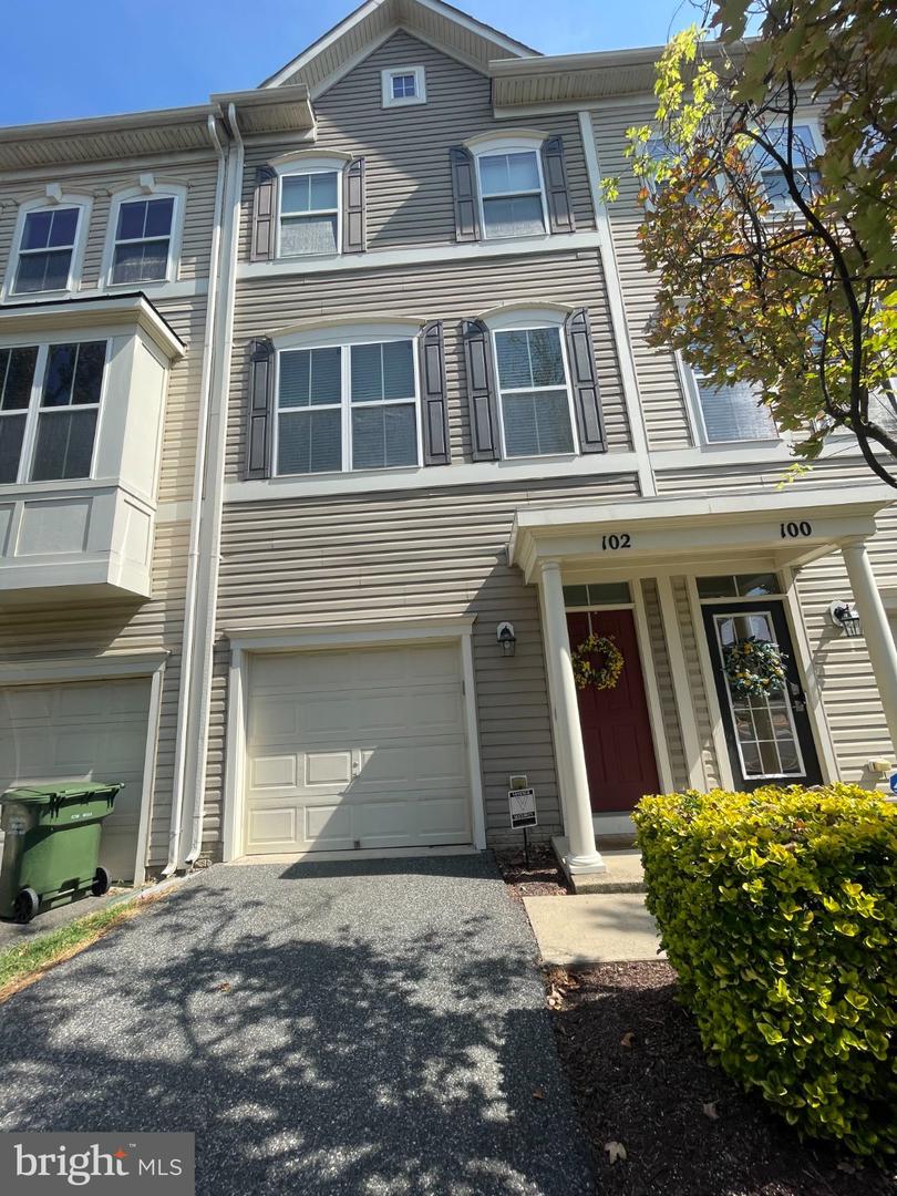 102 Bellingham Dr #202 — photo