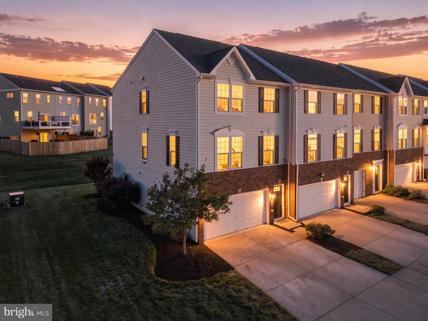 112 Landing Dr — photo