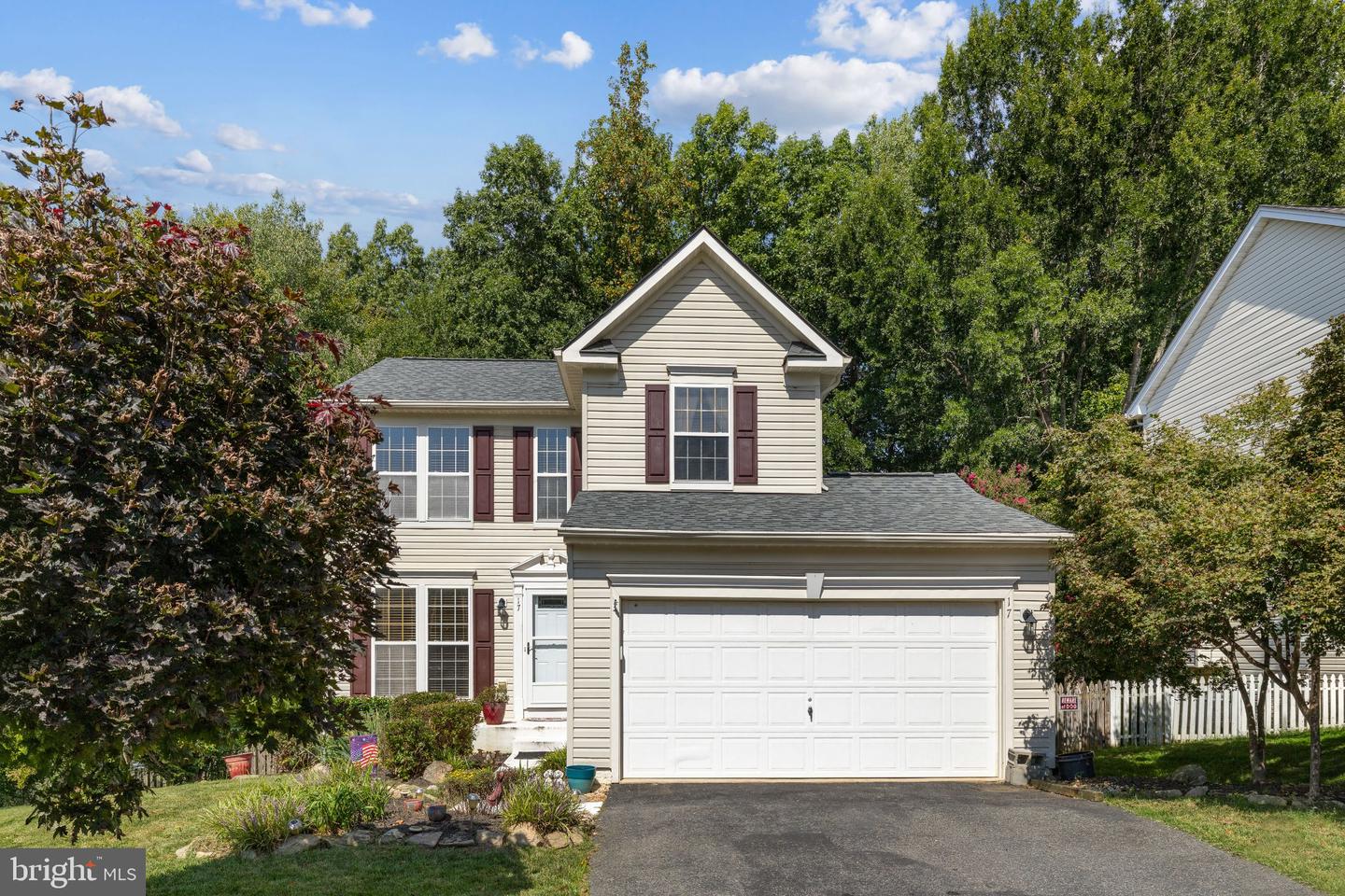 17 Emerald Dr, — photo