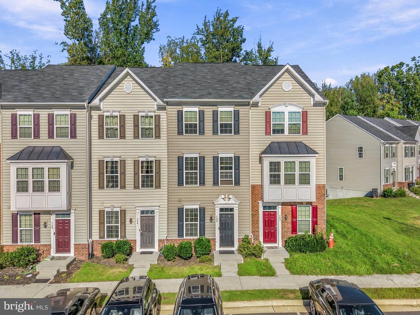 704 River Crest Way — photo