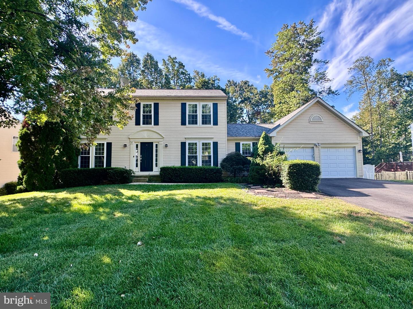 19 Montgomery Dr — photo