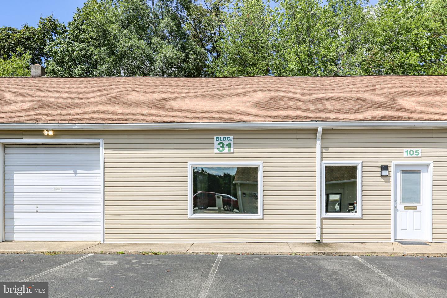 31 Friendly Ct #105 — photo