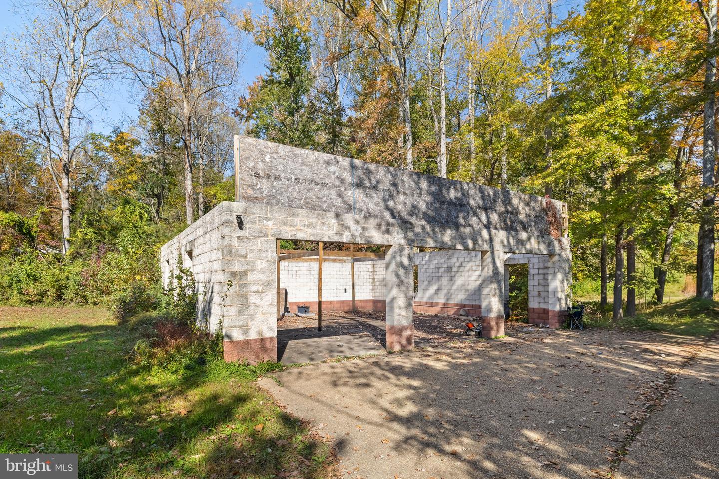 592 Hartwood Rd — photo