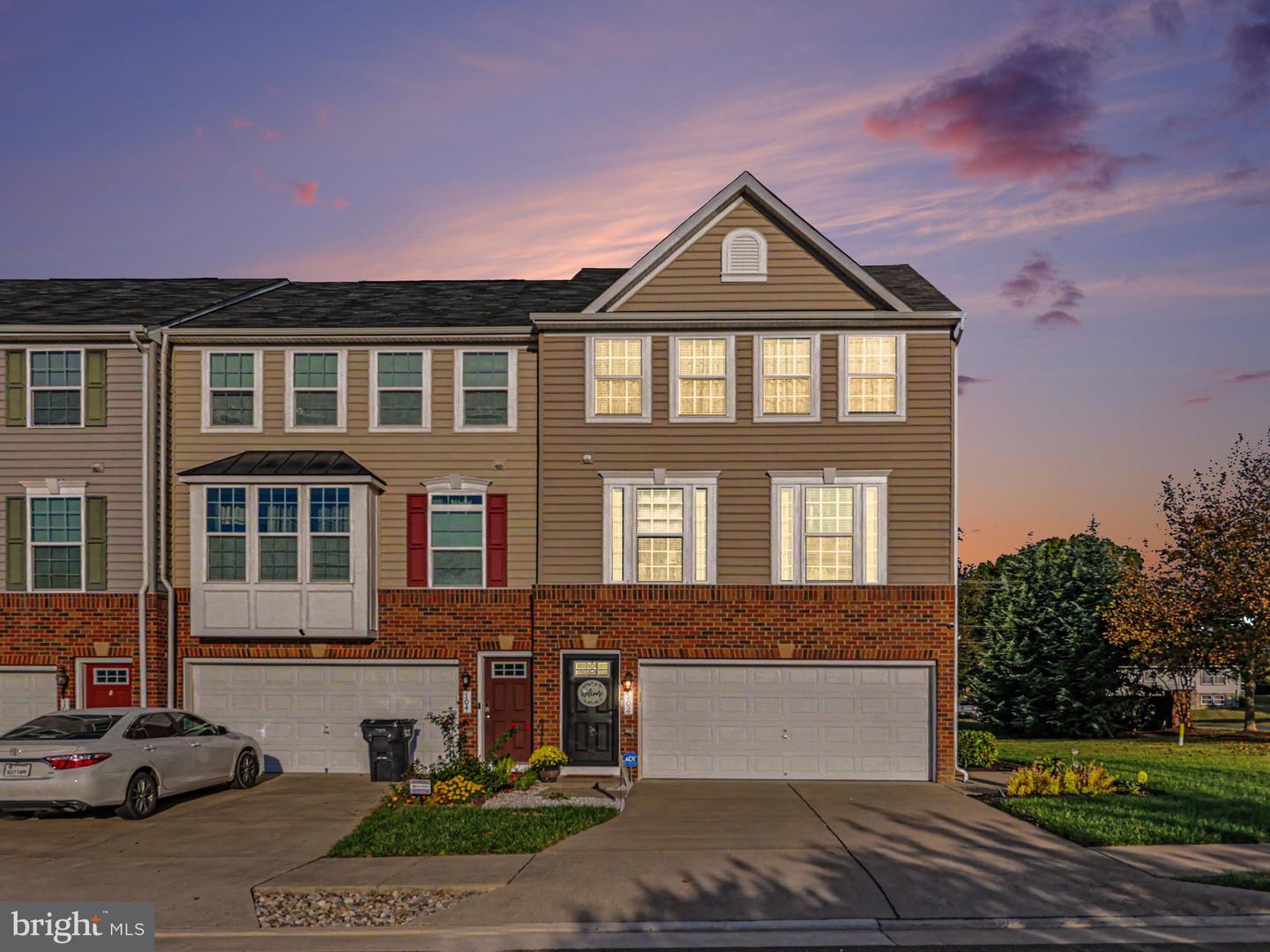 102 Landing Dr — photo
