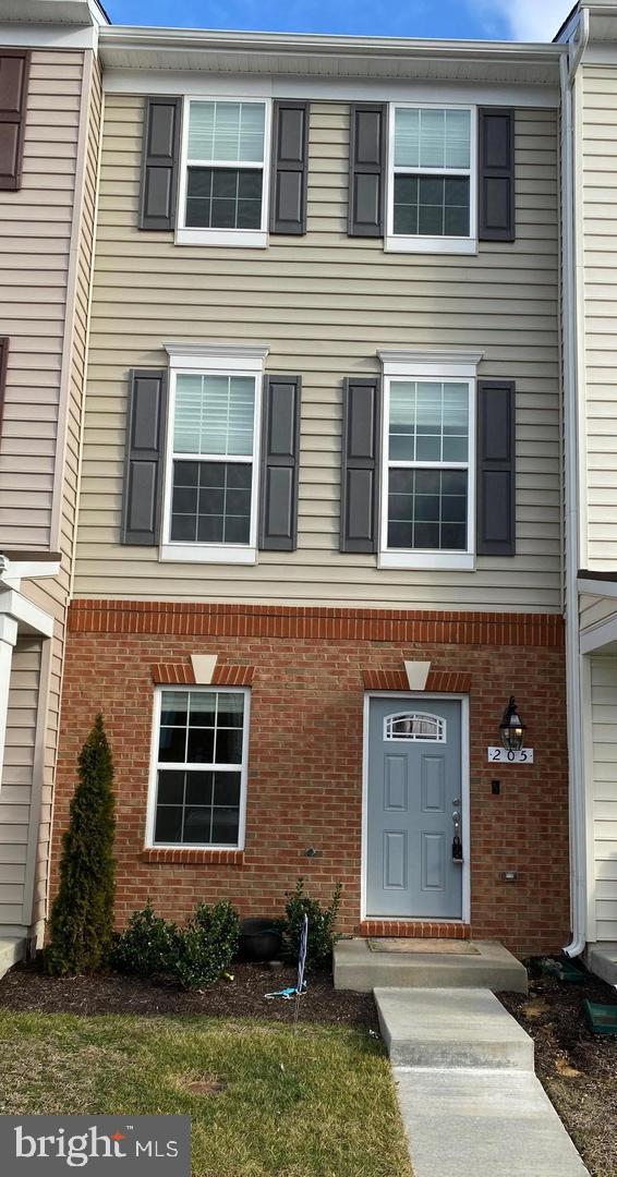 205 Tree Line Dr — photo