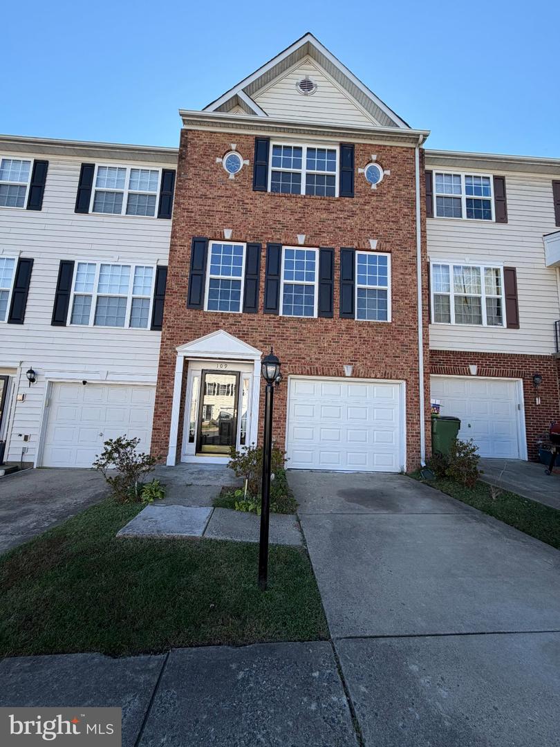 109 Coral Reef Ct — photo