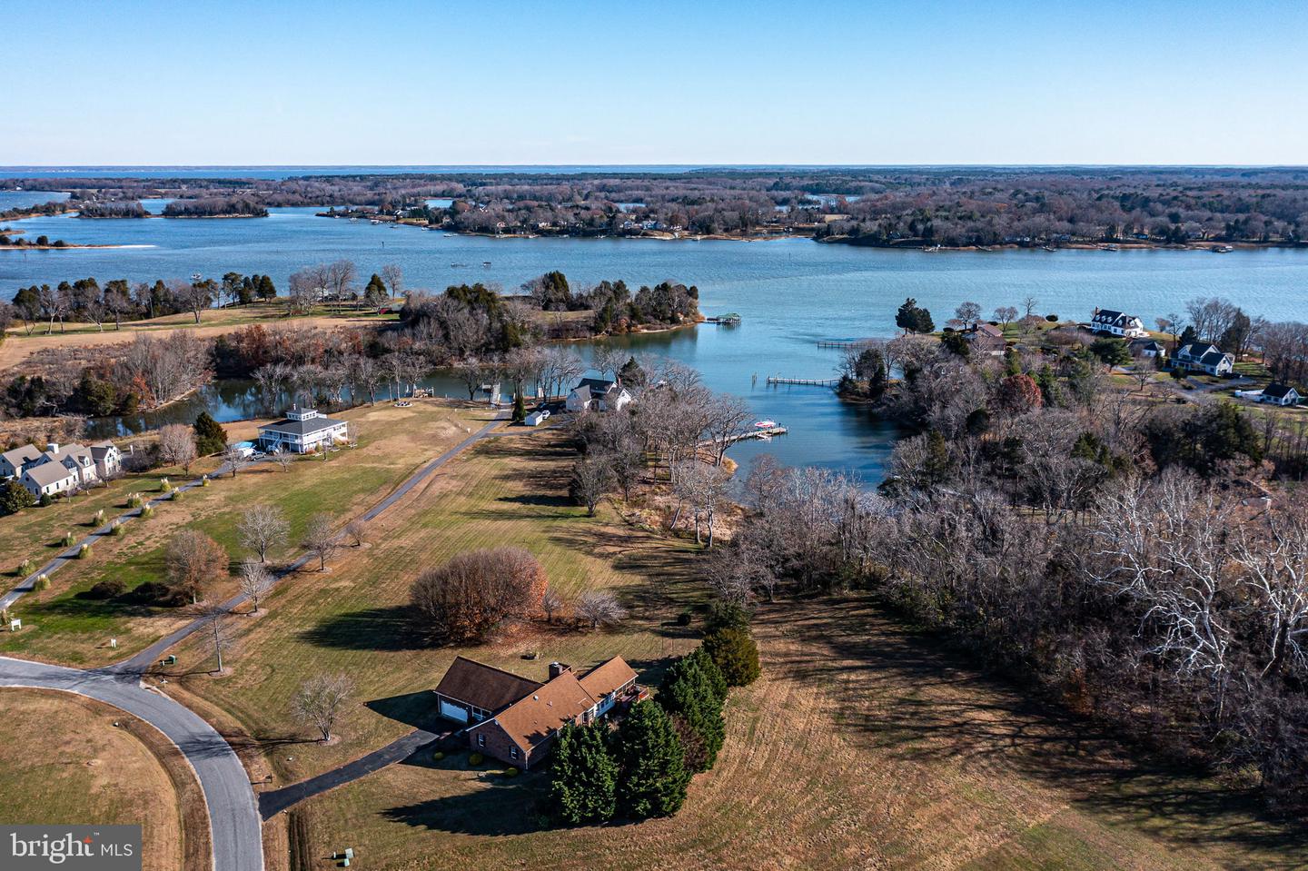 196 Matthews Cove Dr — photo