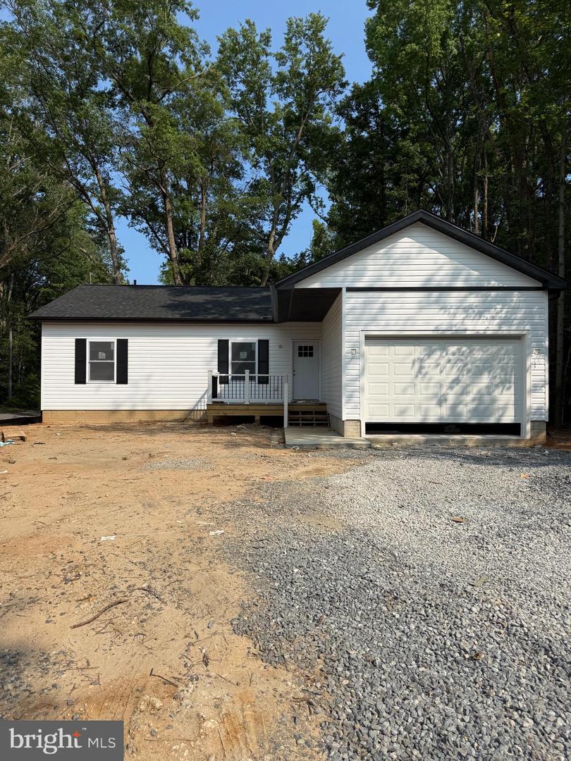 105 Circle Ln — photo