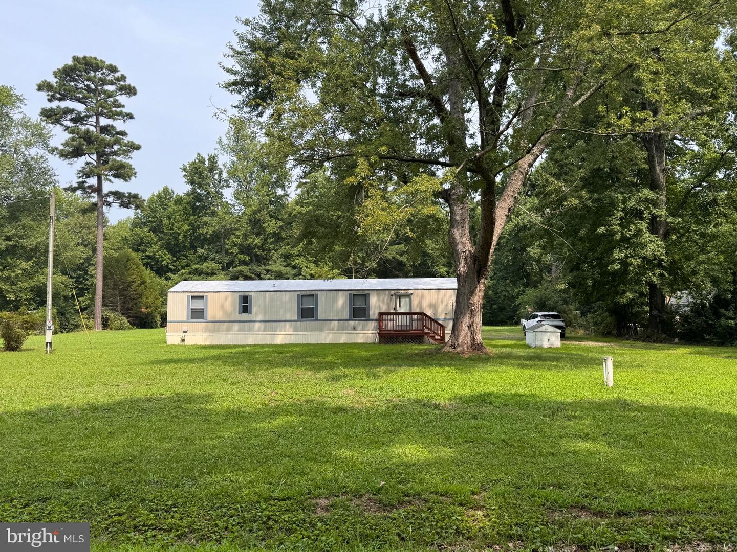461 Long Point Road, Hague, VA 22469