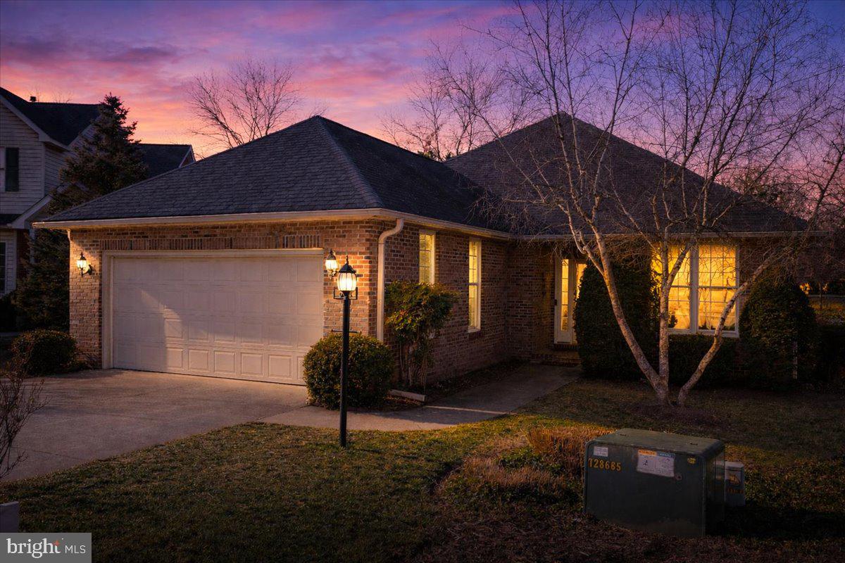 832 Winder Ct — photo