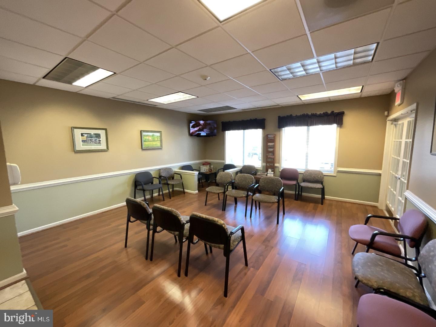 142-B Linden Dr #106 — photo