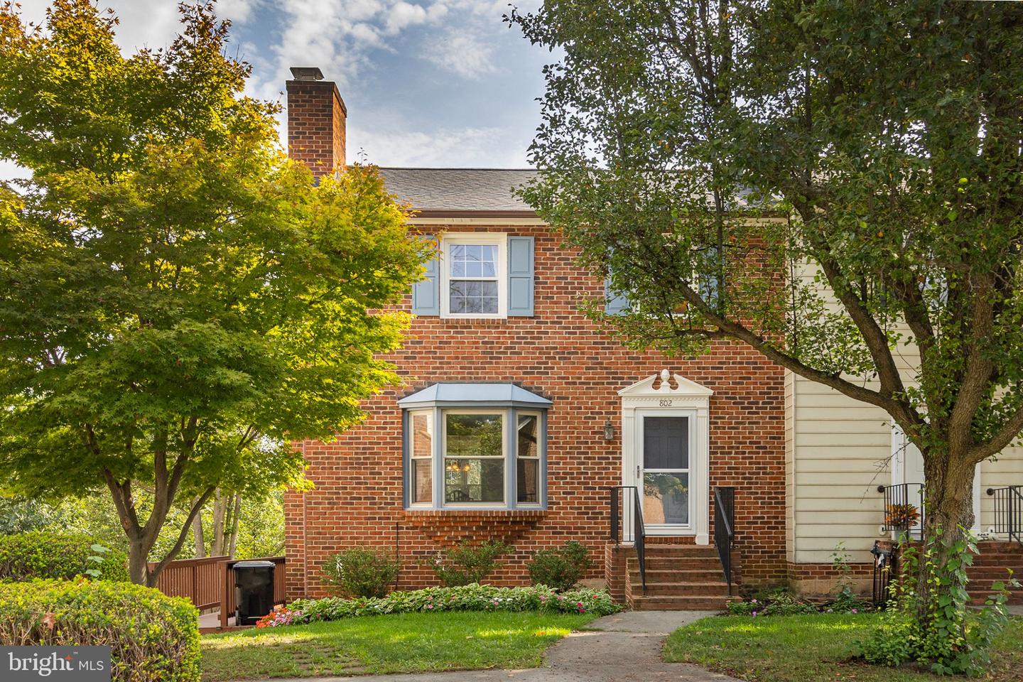 802 Appleseed Ct — photo