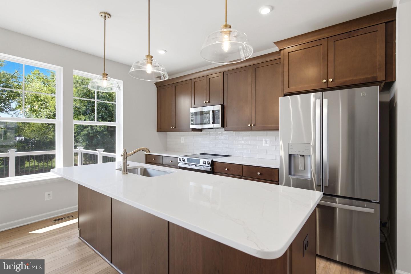 229 Monteith Dr — photo