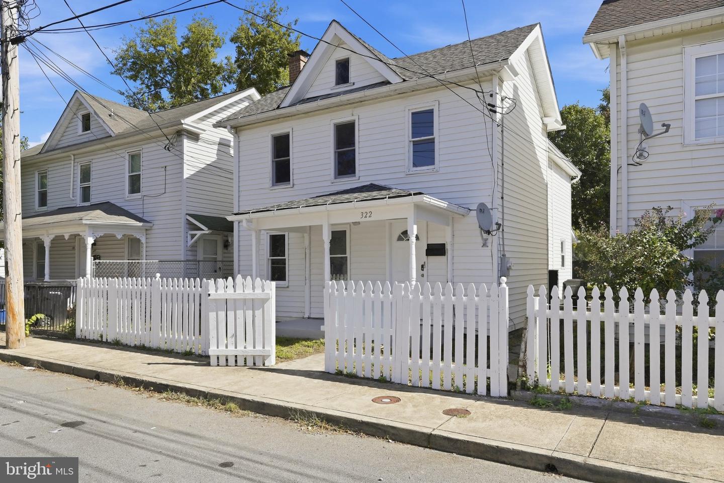 322 Highland Ave — photo