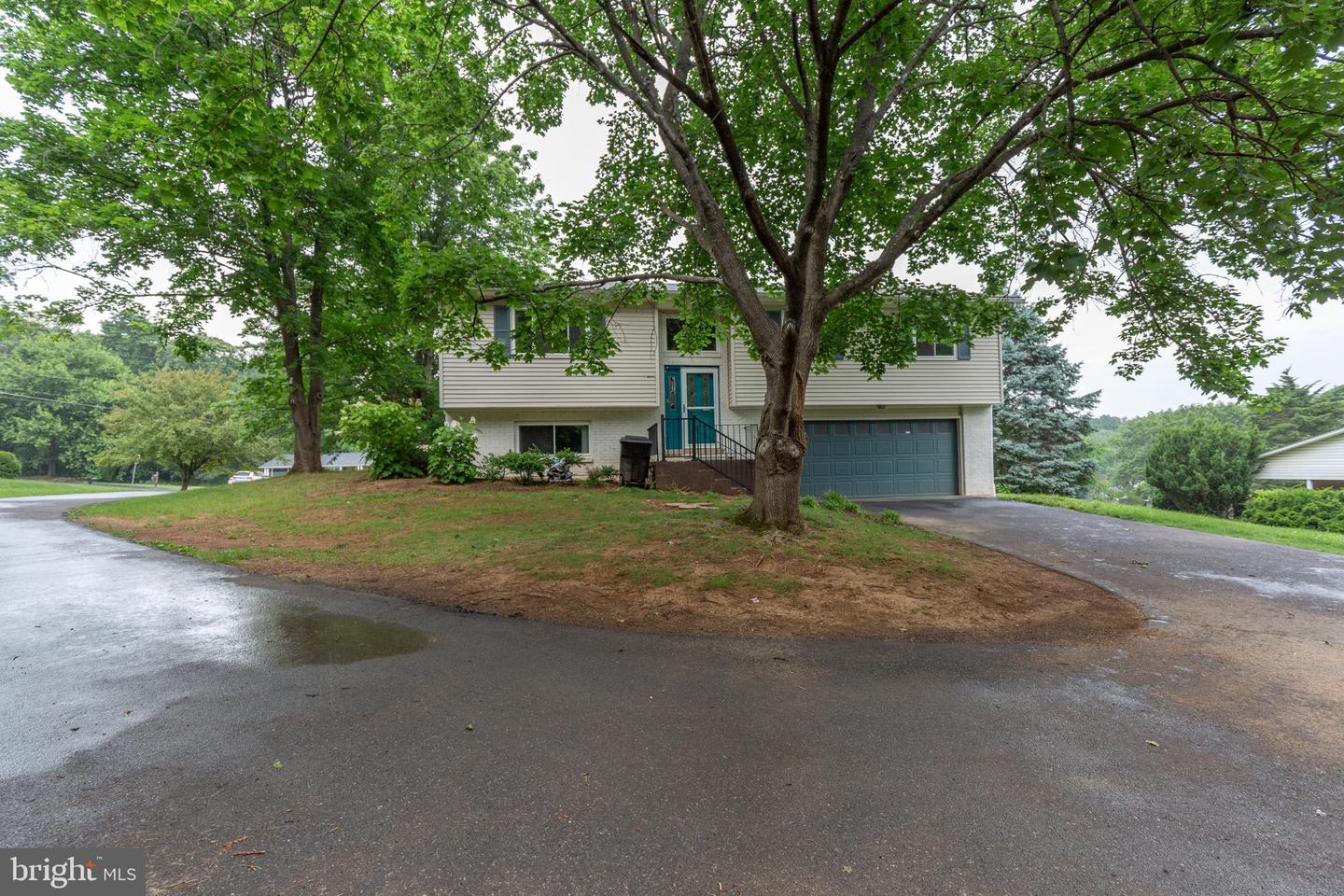 1517 Caroline St — photo