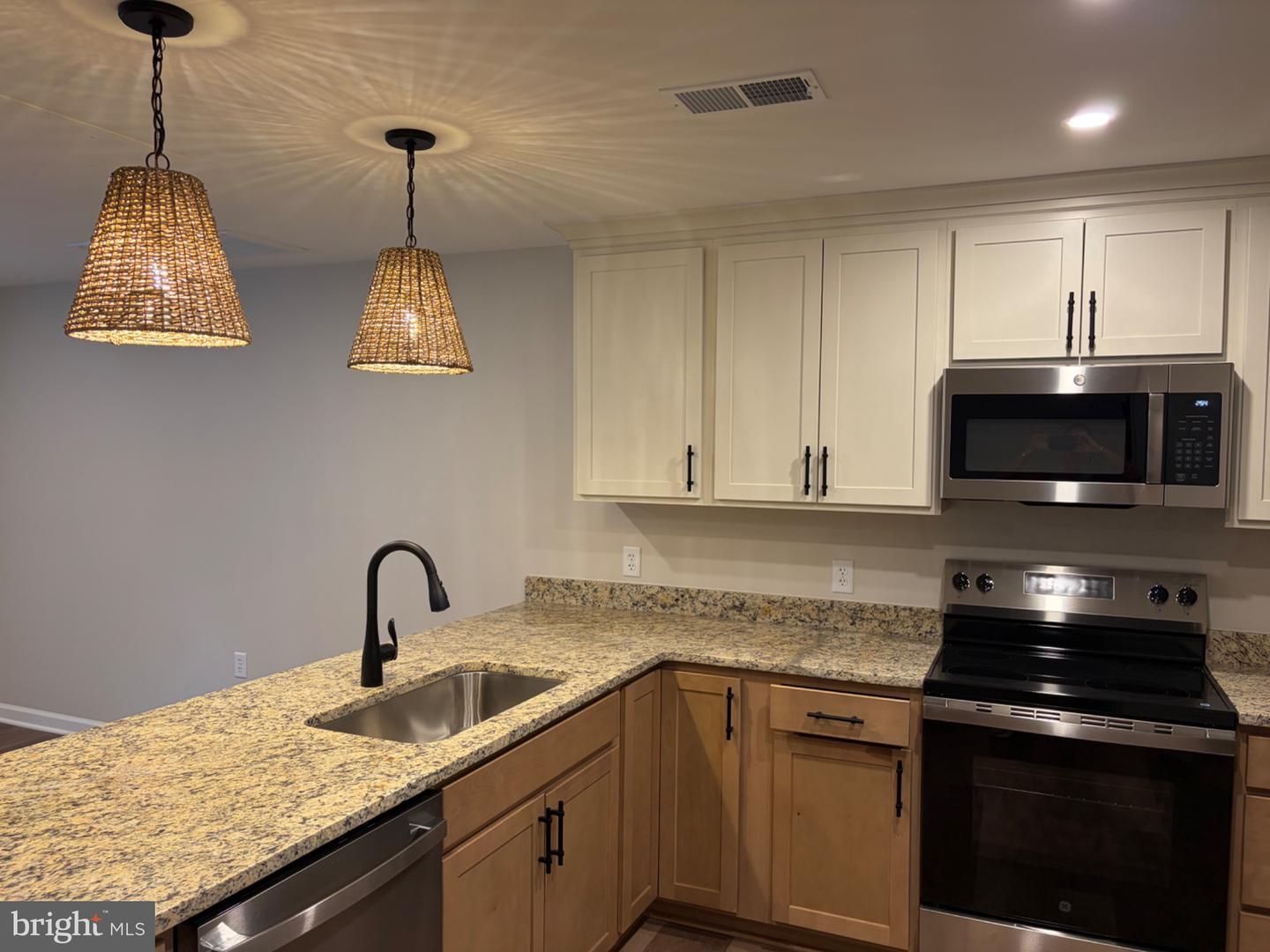 519 Amherst St #201 — photo