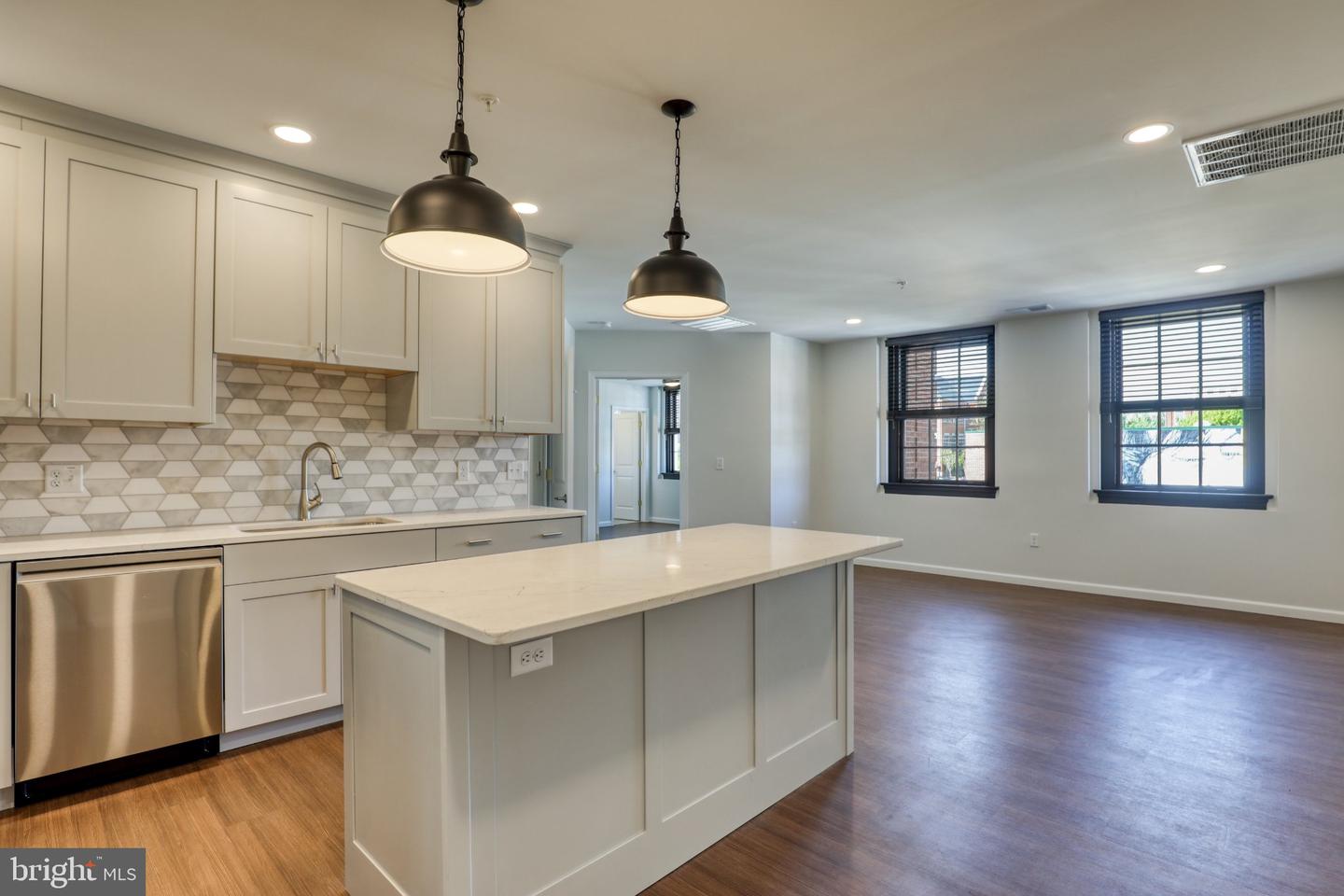 210 E Boscawen St #201 — photo