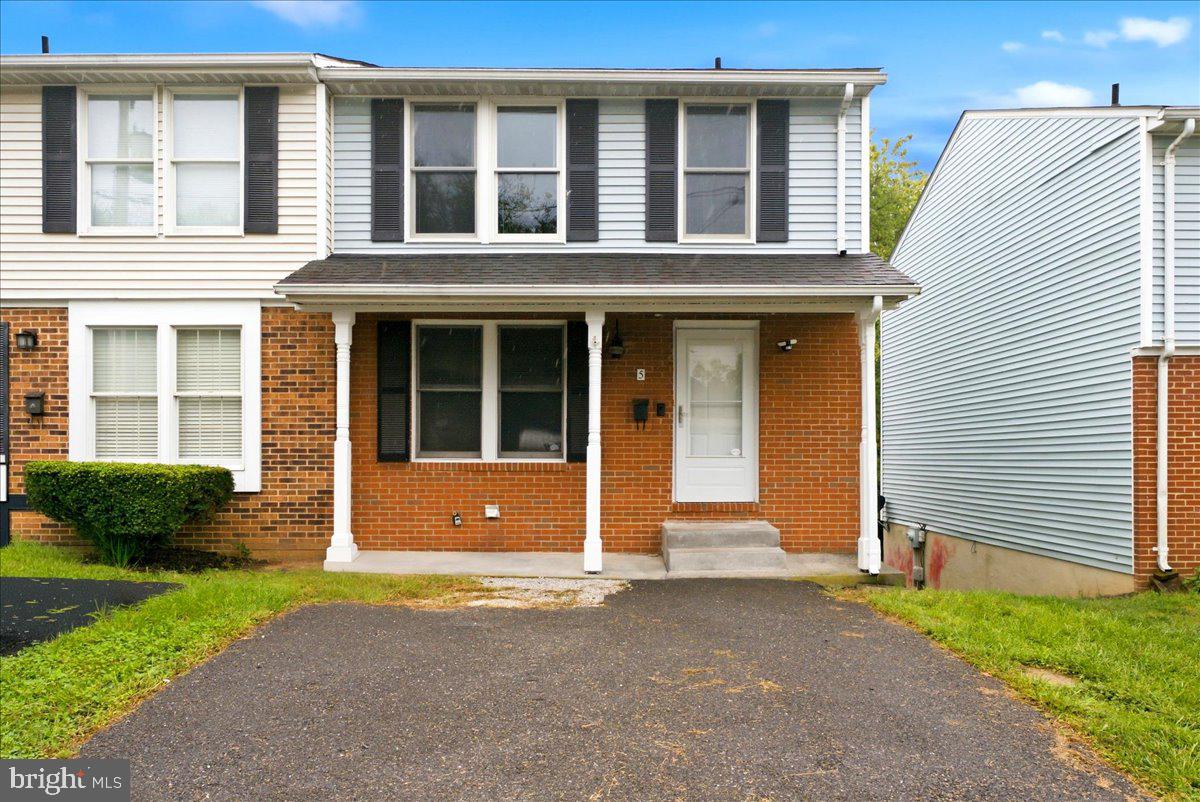 5 E Hart St — photo