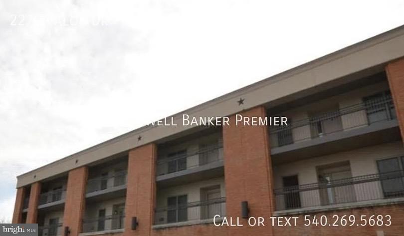 2270 Valor Dr Unit 302 — photo