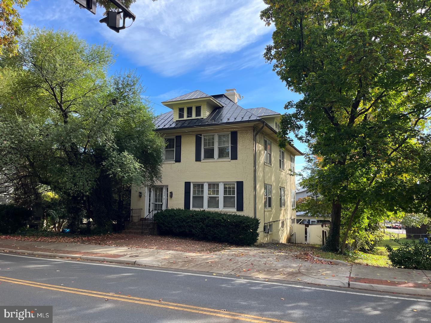 208 Fairmont Ave — photo