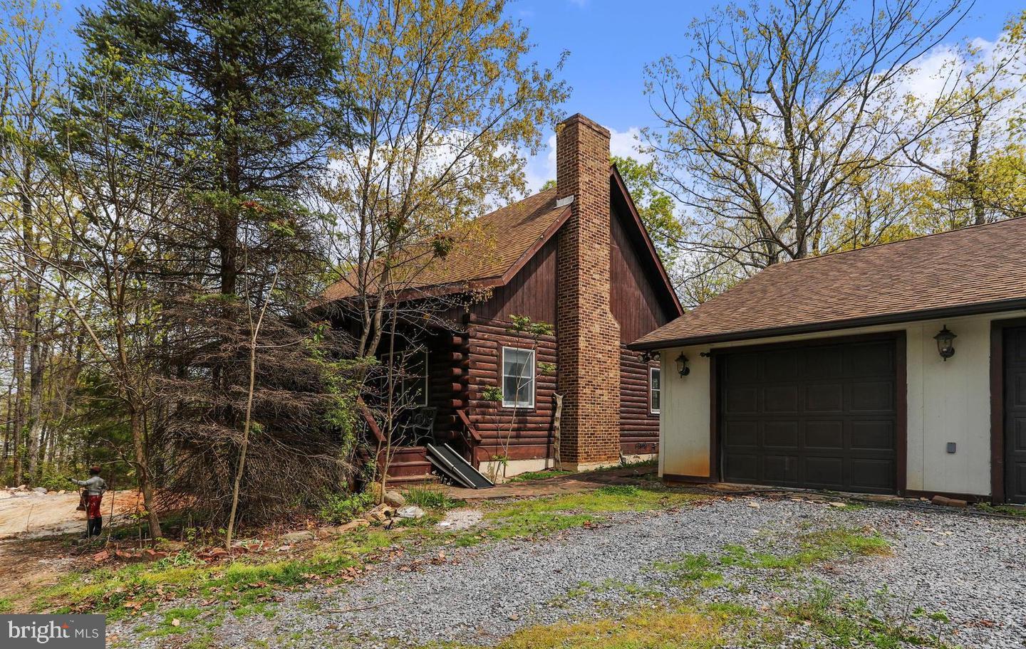 607 Lower Valley Rd — photo