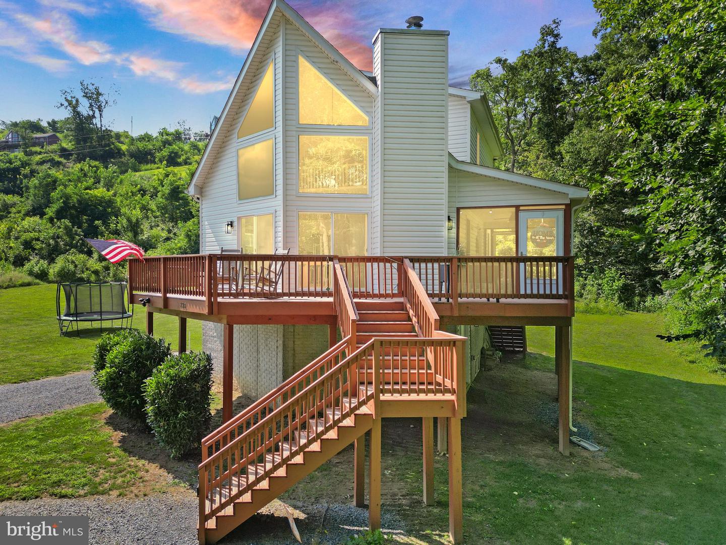 735 Sunset Village Rd — photo