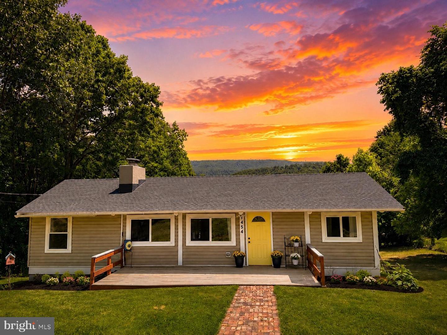 454 Pine Ridge Dr — photo