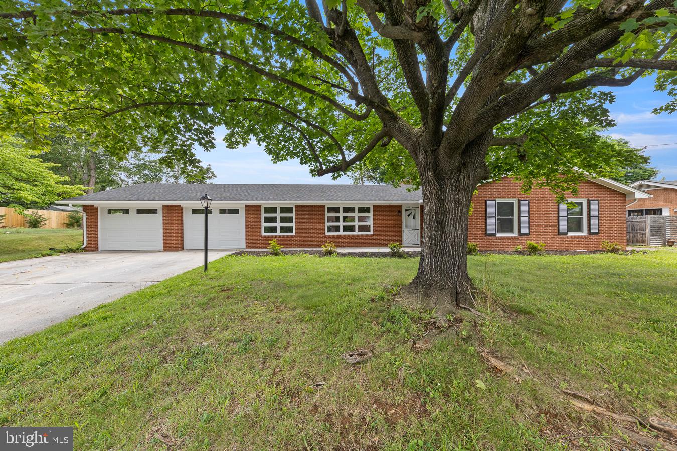 327 Jamestown — photo