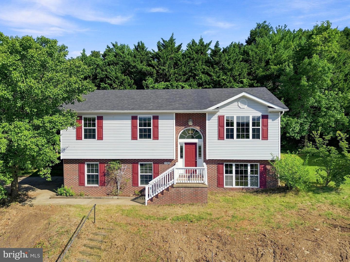 1183 River Bend Ct — photo