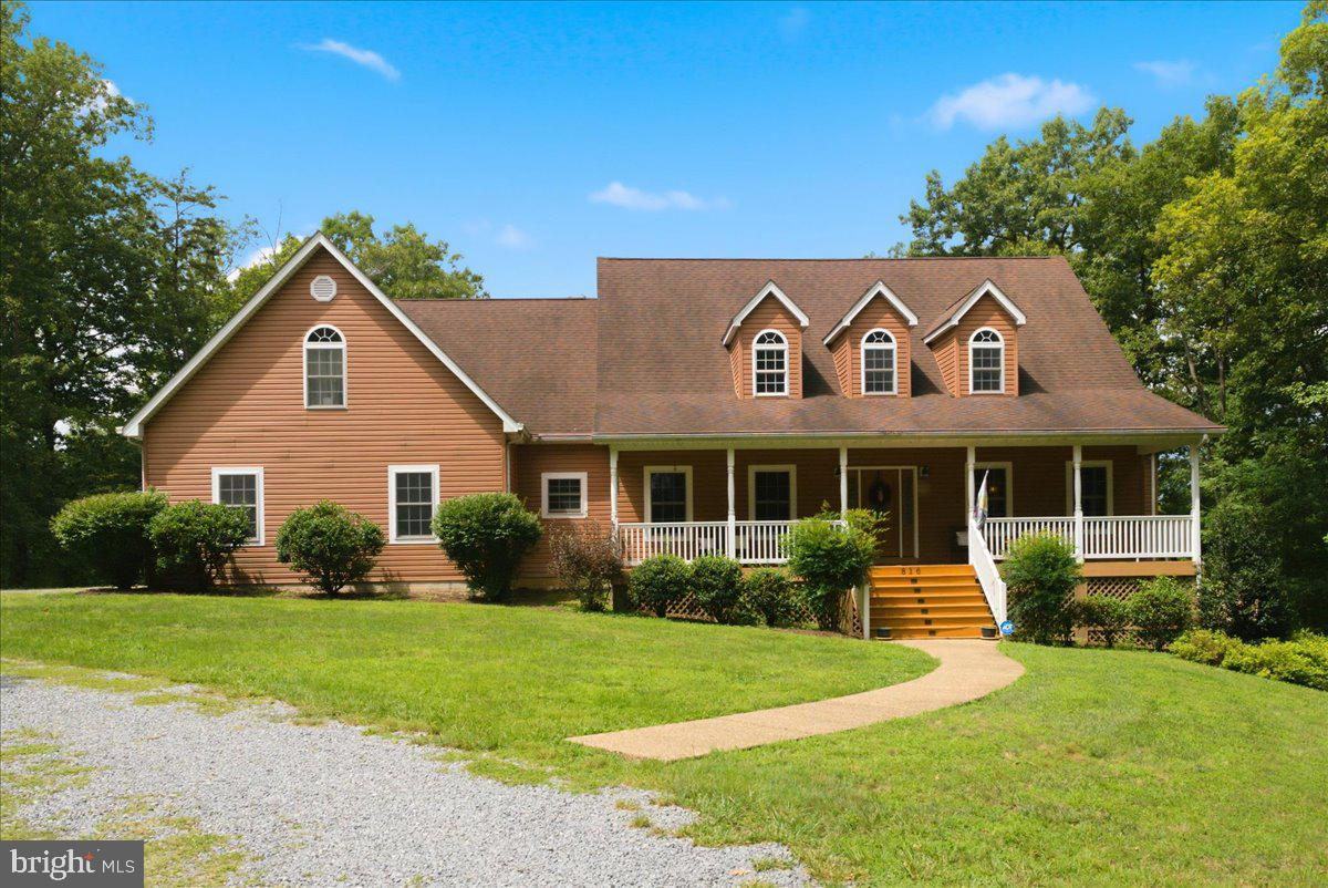 816 Great Lake Dr — photo