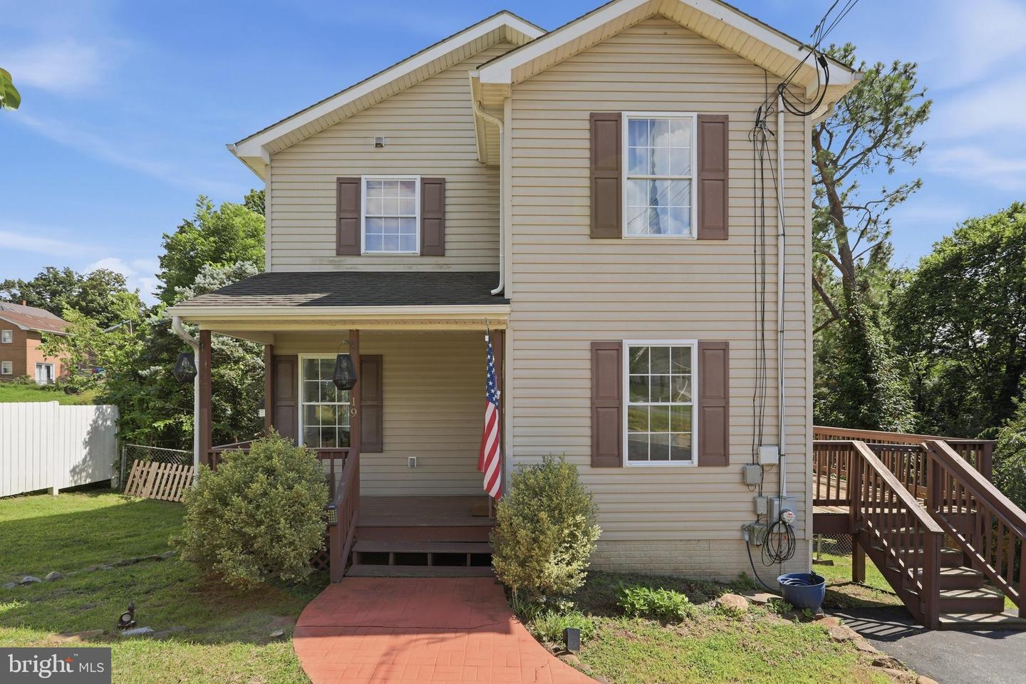 19 Fairview Ave — photo