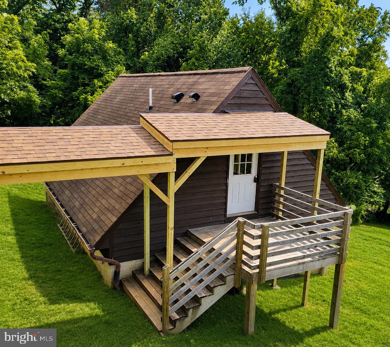 12 Stecher Ct #B — photo