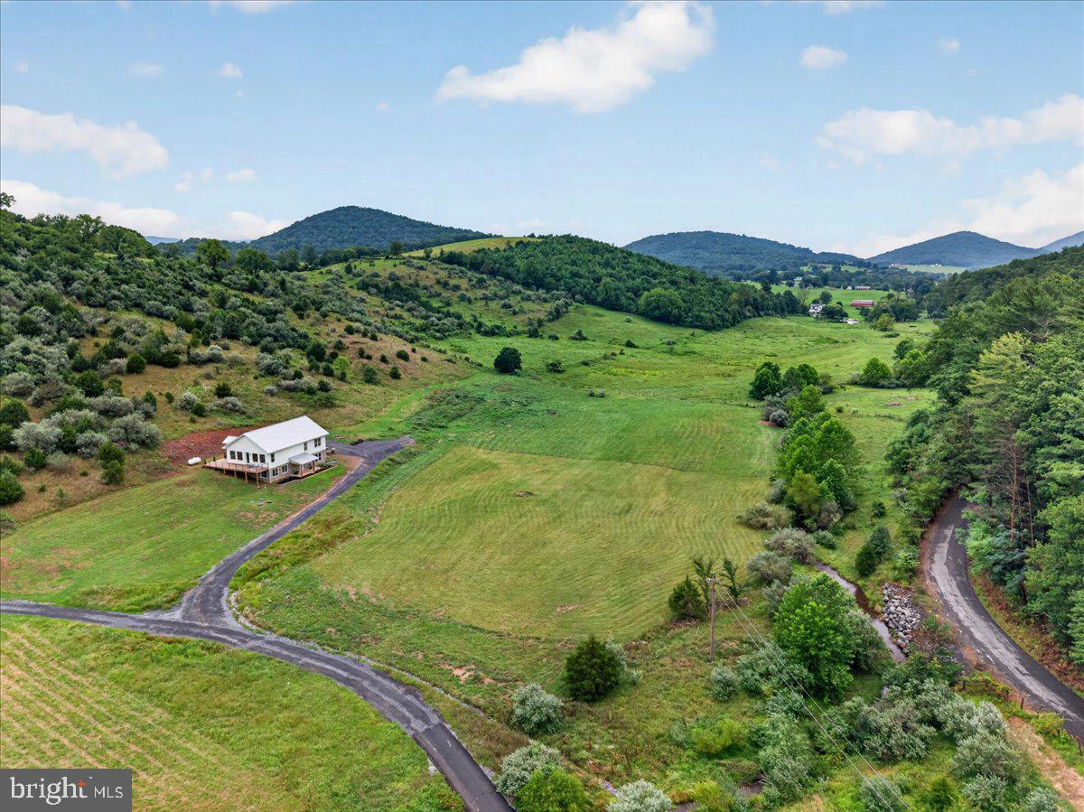 720 Gooney Manor Loop — photo