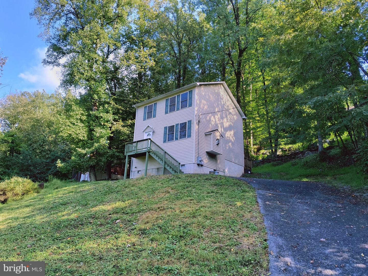 490 Split Rail Rd — photo
