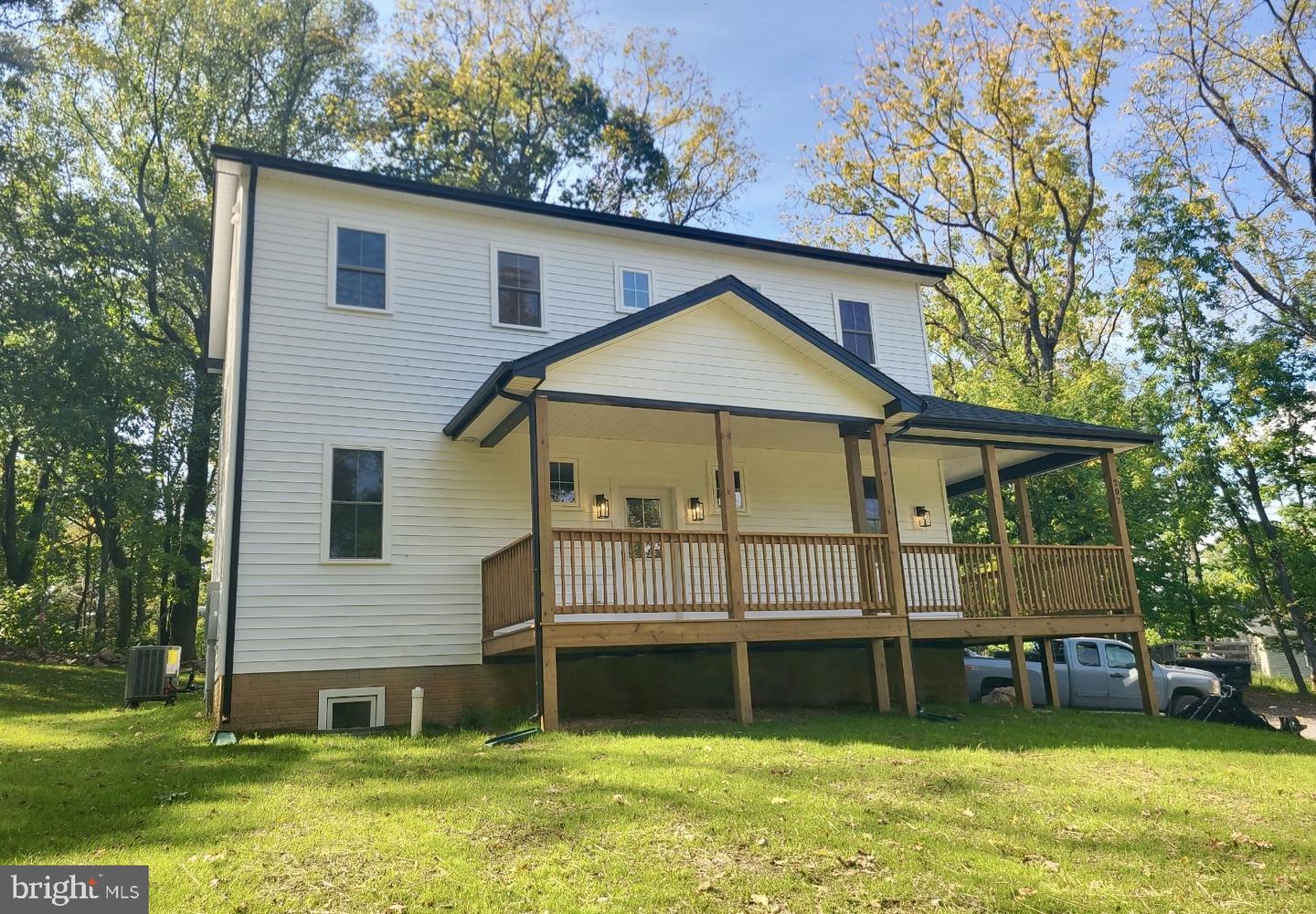 202 Split Rail Rd — photo