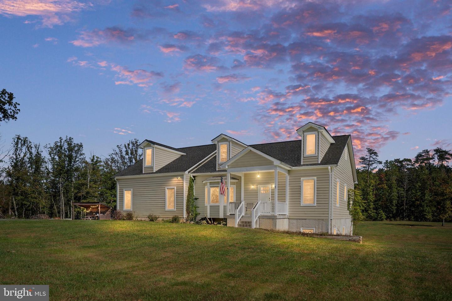 80 Forest View Dr — photo