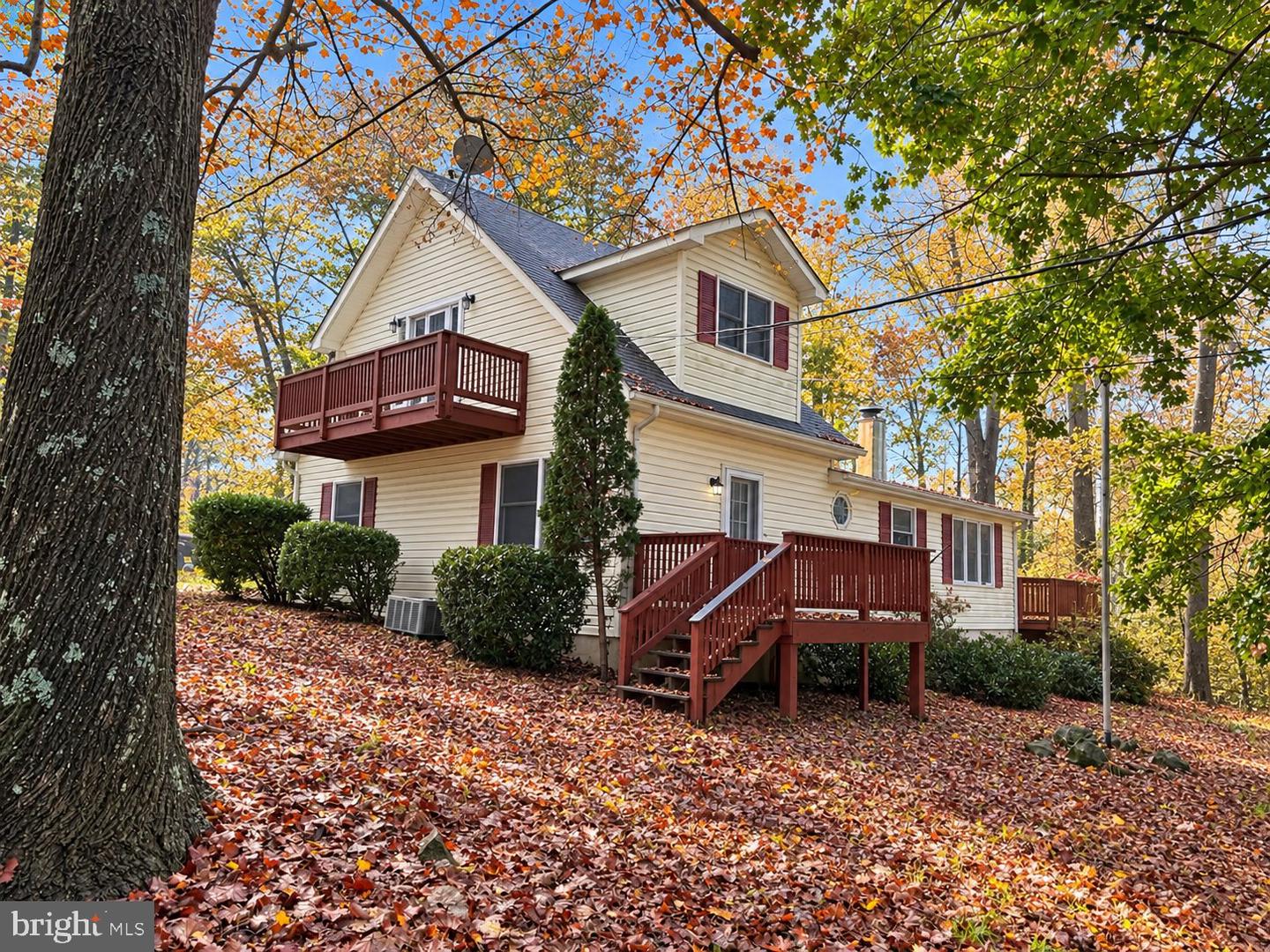 822 Summit Point Dr — photo