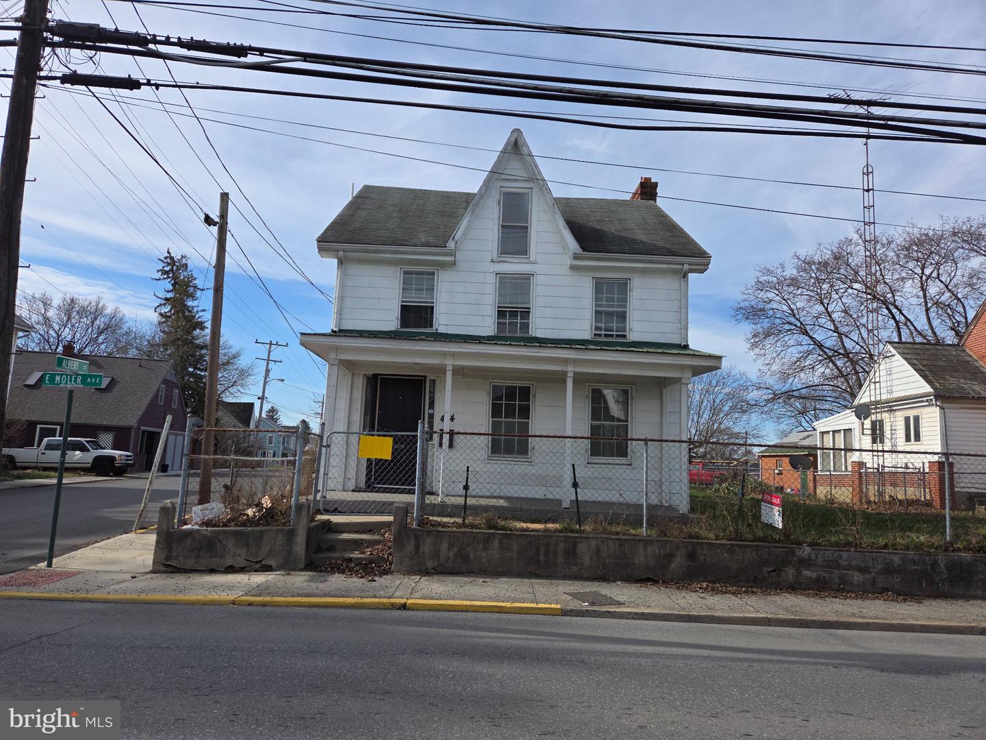 424 E Moler Ave — photo