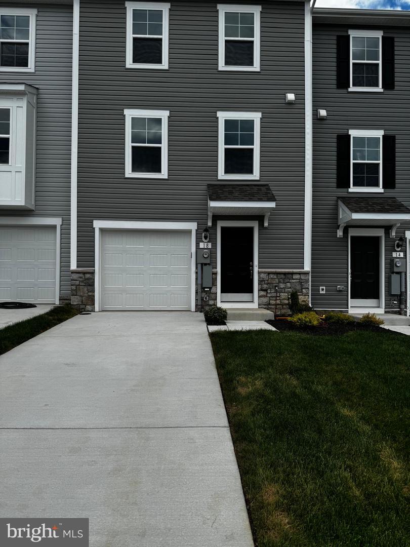 18 Clifton Mnr — photo
