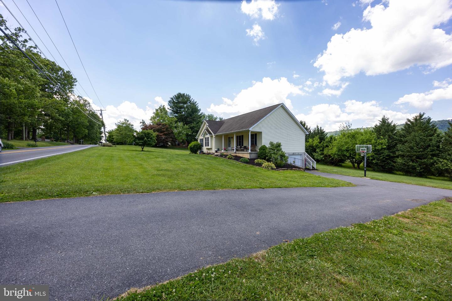 677 Ridge Road S, Martinsburg, WV 25403 — photo 3