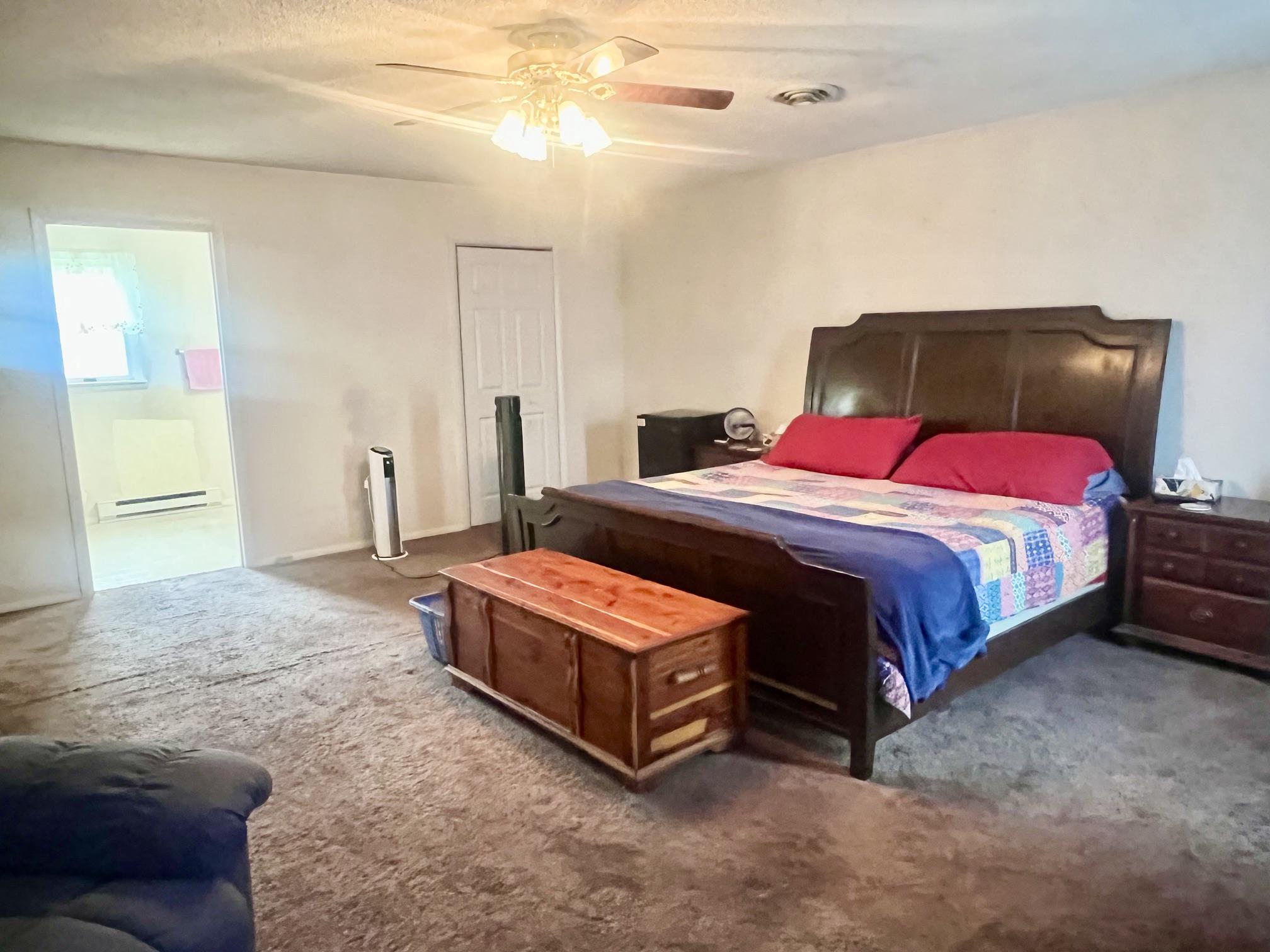64 Ralphs Ct — photo