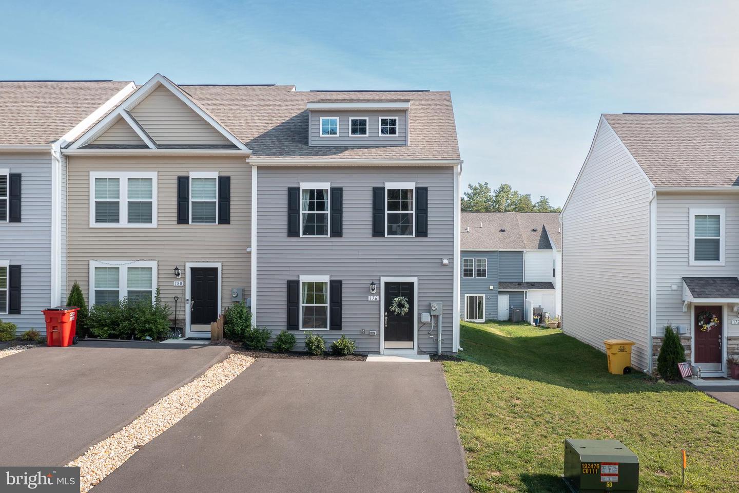 176 Scotch Pine Dr — photo