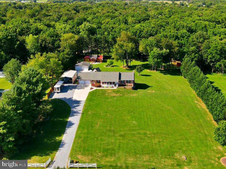 109 Mosby Ct — photo