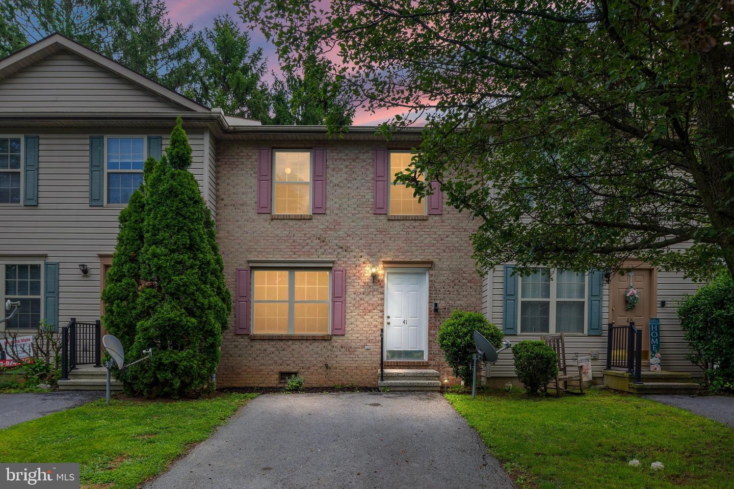 41 Dorothy Ct — photo