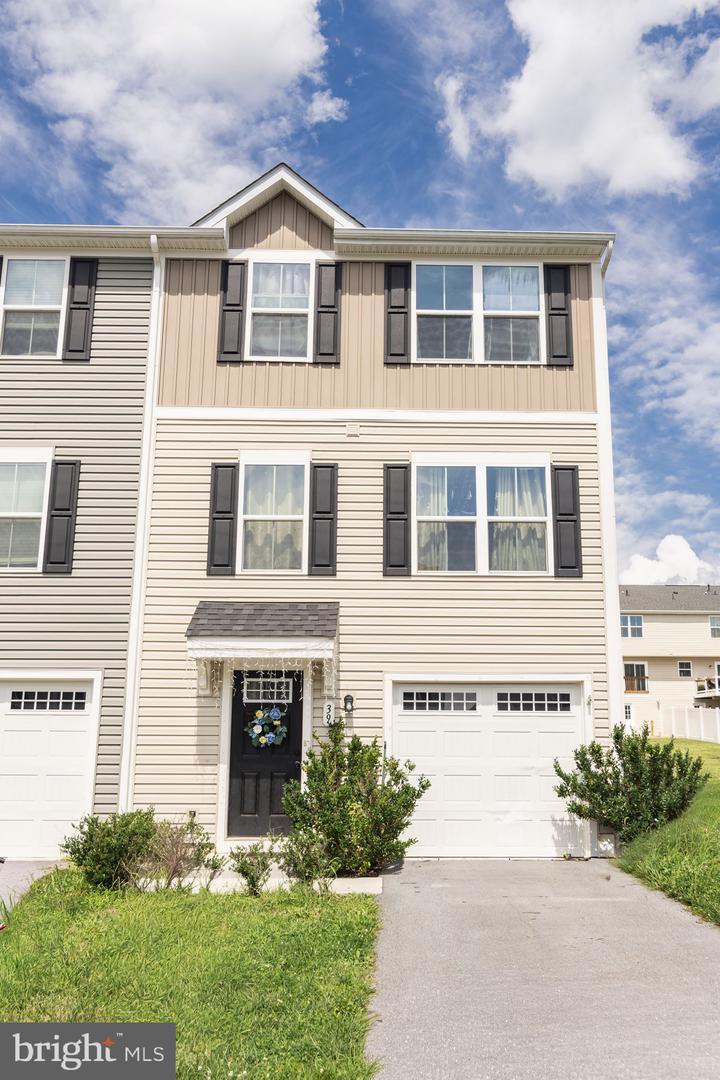 39 Wiggles Ct — photo