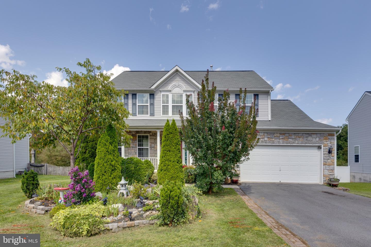421 Flight O Arrows Way — photo